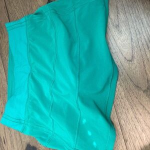 Green Lululemon skirt